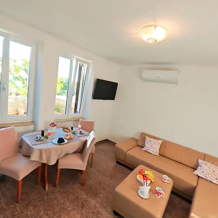 One-bedroom * 오파티아