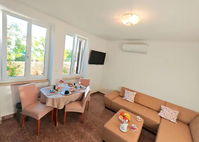 One-bedroom * 오파티아